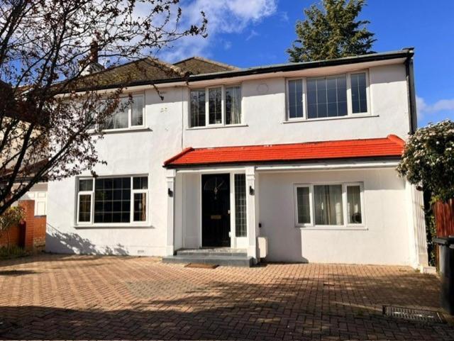 The Richmond Retreat Villa Ню Молдън Екстериор снимка